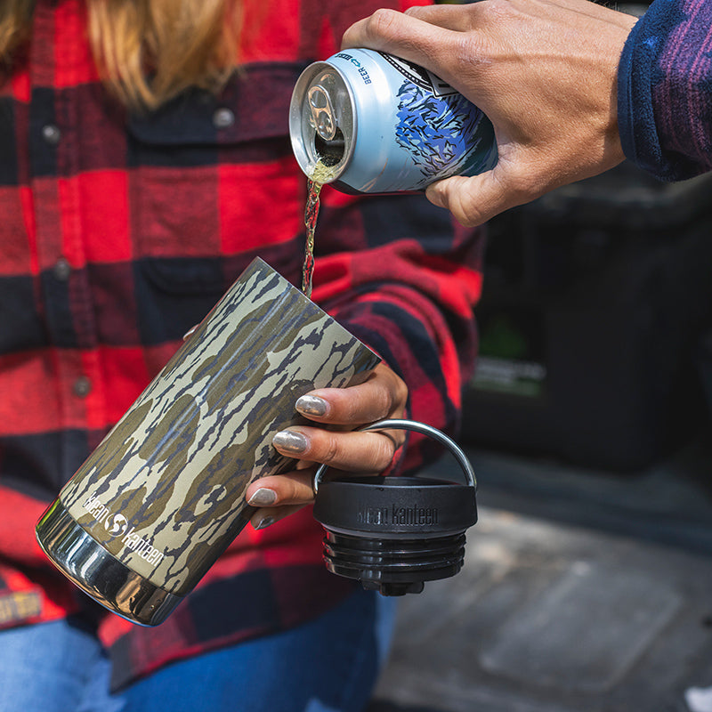 12oz-tkwide-with-cafe-cap-mossy-oak-d3 12oz_tumbler_mossyoak_bottomlands_beer_pour_square.jpg