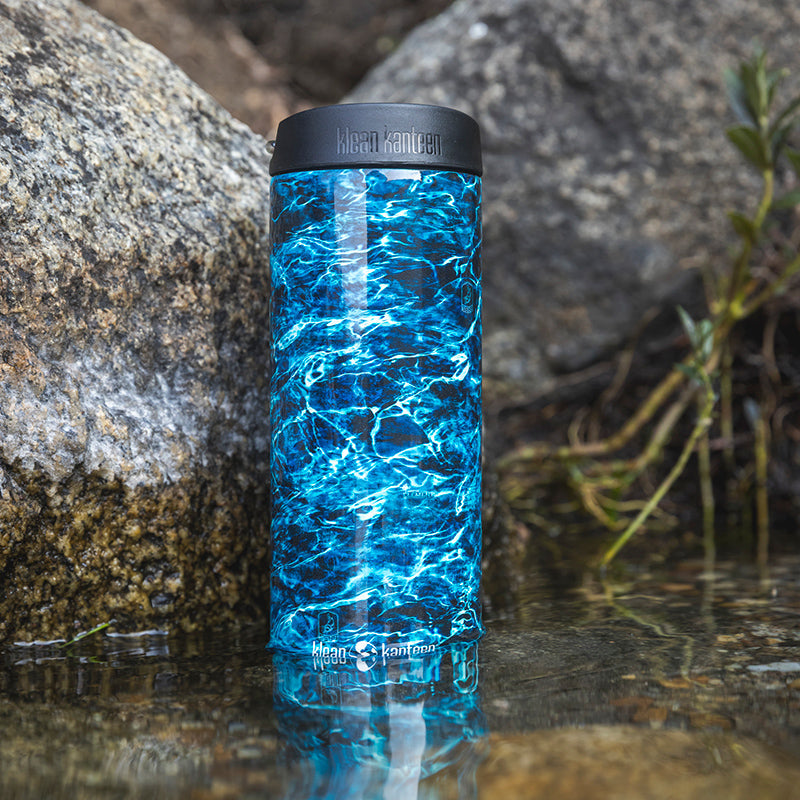 20oz-tkwide-with-cafe-cap-mossy-oak-f7 16oz_tumbler_mossyoak_bass_cafe_water_closeup_square.jpg