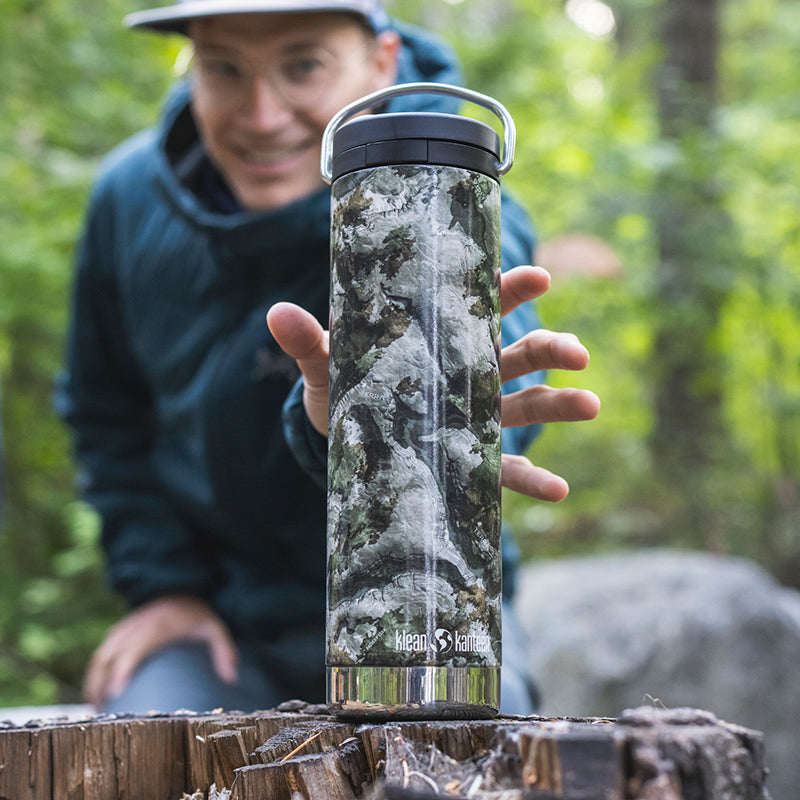 20oz-tkwide-with-twist-cap-mossy-oak-h8 20oz_bottle_twist_mossyoak_terragila_closeup_square.jpg