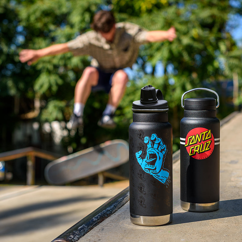 32oz-tkwide-with-twist-cap-santa-cruz-b1 32oz_20oz_water_bottles_santacruz_skater_ramp_square.jpg