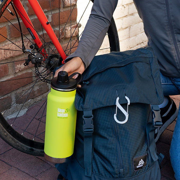 tkwide-chug-cap-b3 K32TKWSSL-JP-Bottle-Biking-Chug-Cap-lifestyle.jpg