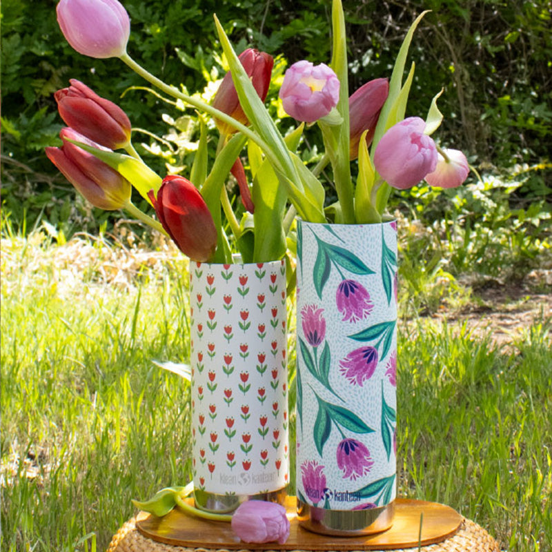 16oz-tkwide-with-cafe-red-tulips-h3 bottles_seasonal_spring_flowers_2_square.jpg