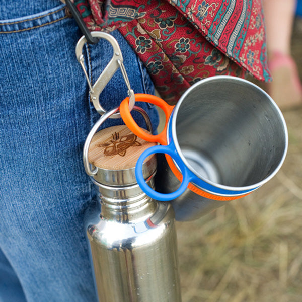 steel-s-biner-3-h3 carabiner_steel_clip_bottle_lifestyle_f9a2dad1-cd06-4894-b3ff-13476b2b5a87.jpg