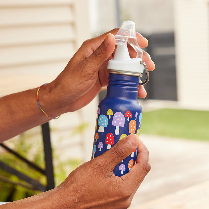 12oz-kid-s-classic-sippy-y1 kid_sippy_12oz_closeup_dustcover_square.jpg