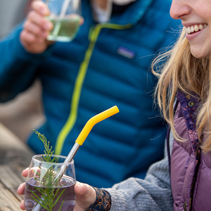 straw-4-pack-x3 recycled_steel_straw_drink_smile_lifestyle.jpg