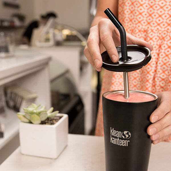 tumbler-straw-lid-with-straw-e4 steel_straw_smoothie-At-Counter-With-Lid_lifestyle_a071dbd2-9fd8-4eea-b04c-2a3732ff8612.jpg